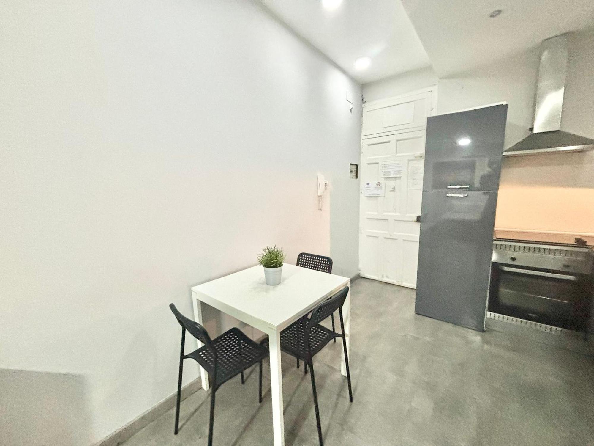 Centro Ferrocarril 2 Metro Delicias Apartment Madrid Luaran gambar